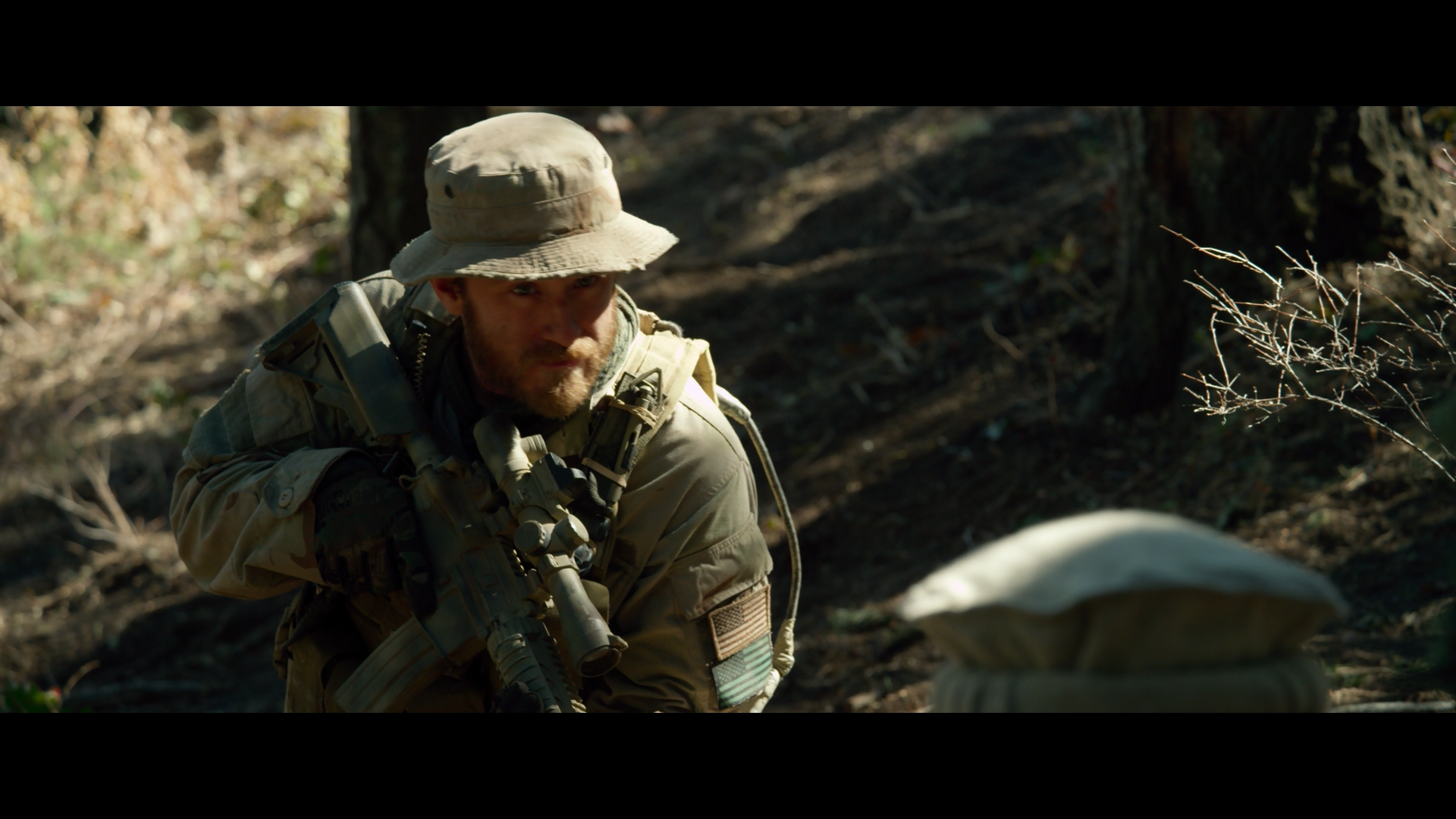 Переживу уцелевший. Уцелевший / lone survivor (2013).